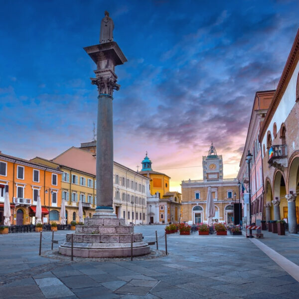 ravenna-piazza-popolo-ph-rudy-balasko-via-shutterstock
